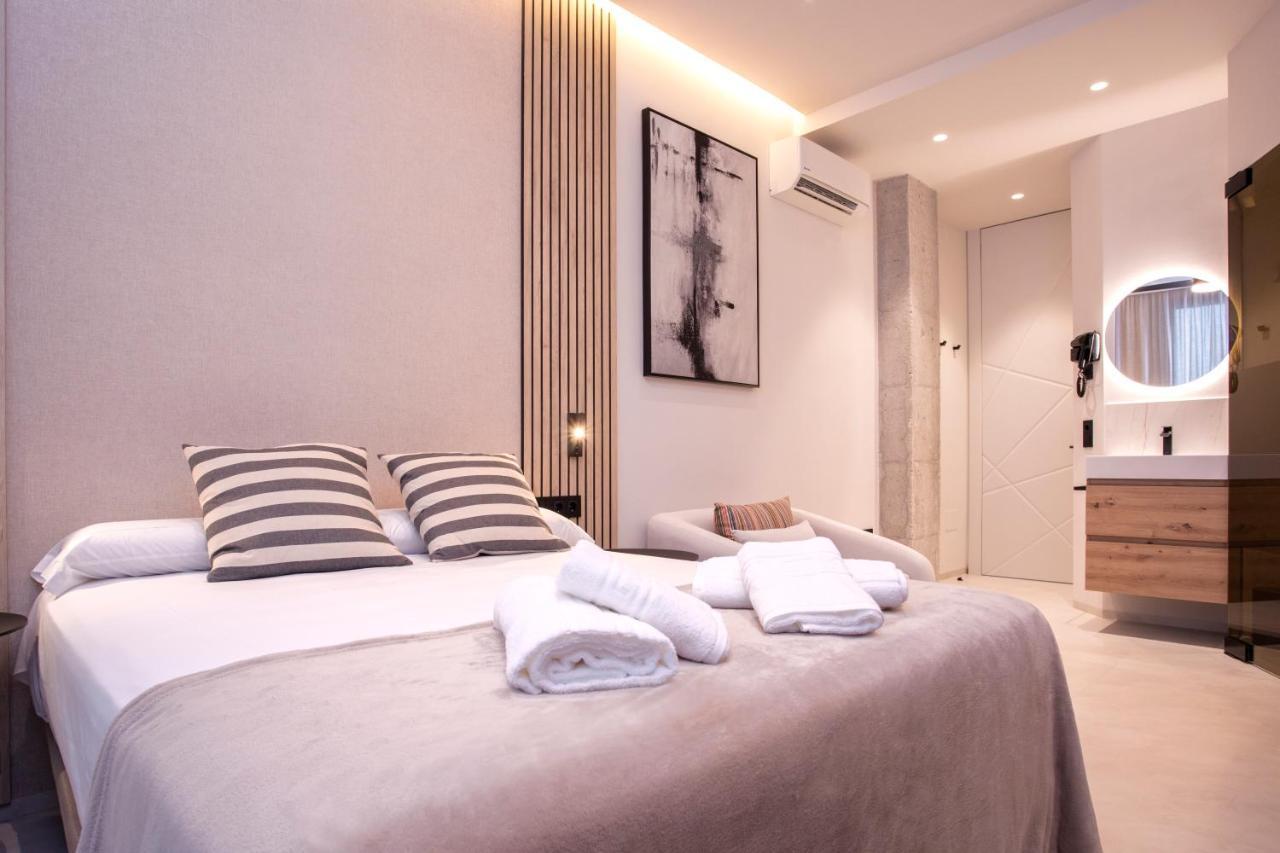 Magnificent Renovated 2Bd 2Bth Duplex With Backyard - City Centre Málaga Kültér fotó
