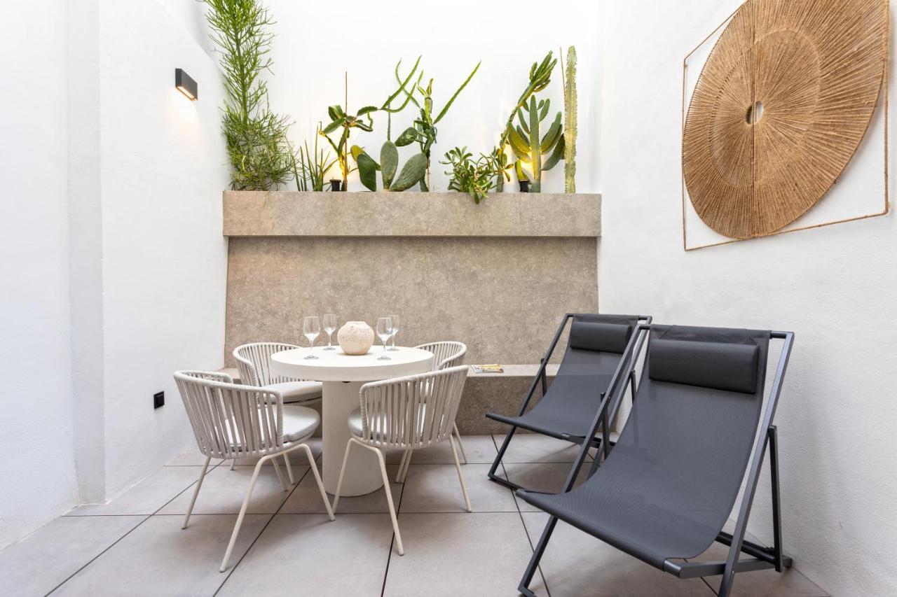 Magnificent Renovated 2Bd 2Bth Duplex With Backyard - City Centre Málaga Kültér fotó