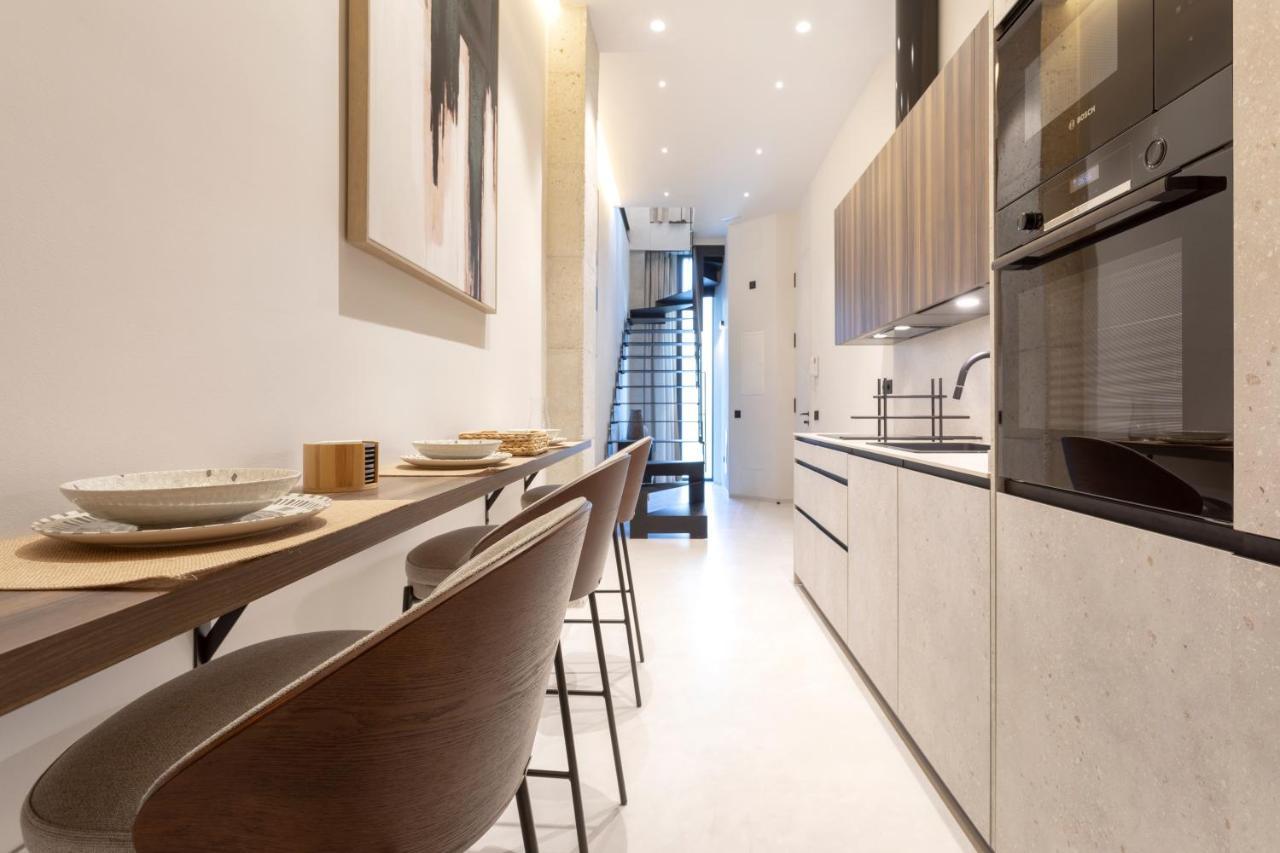 Magnificent Renovated 2Bd 2Bth Duplex With Backyard - City Centre Málaga Kültér fotó
